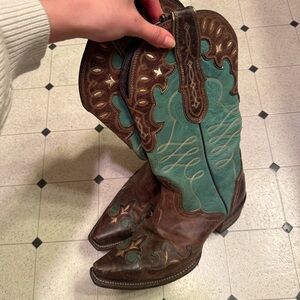 Ariat cowboy boots